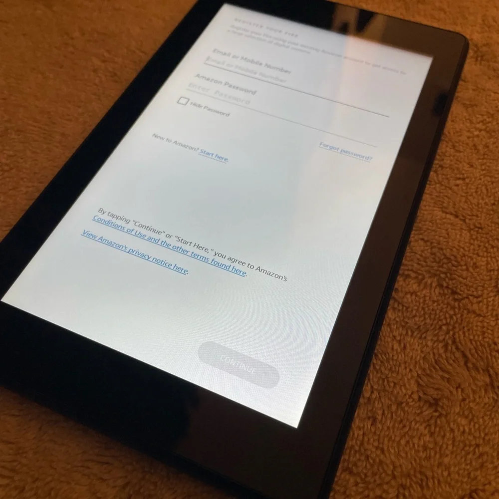 Amazon fire tablet 7” screen in great operating condition.